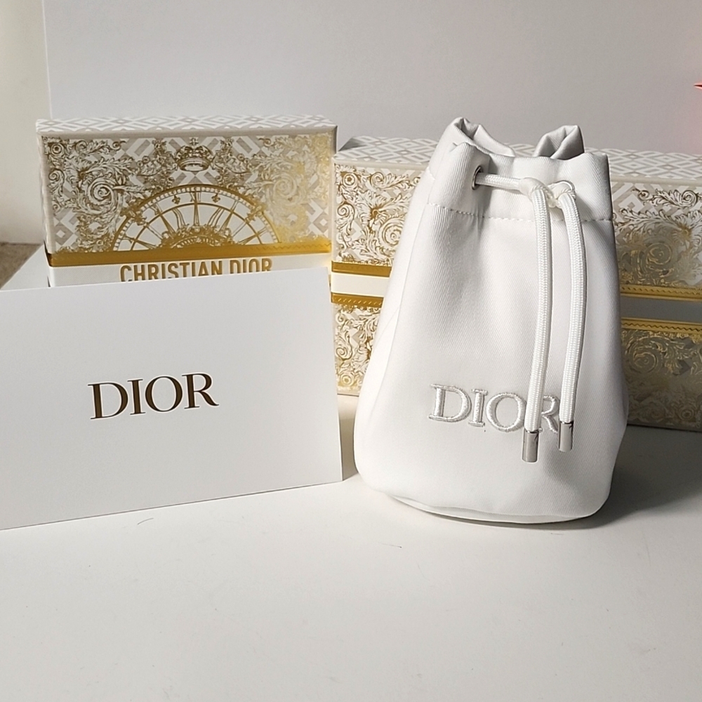 Christian dior bucket bag